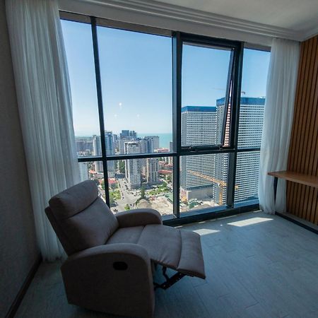 Season Suite Apart-Hotel バトゥーミ エクステリア 写真