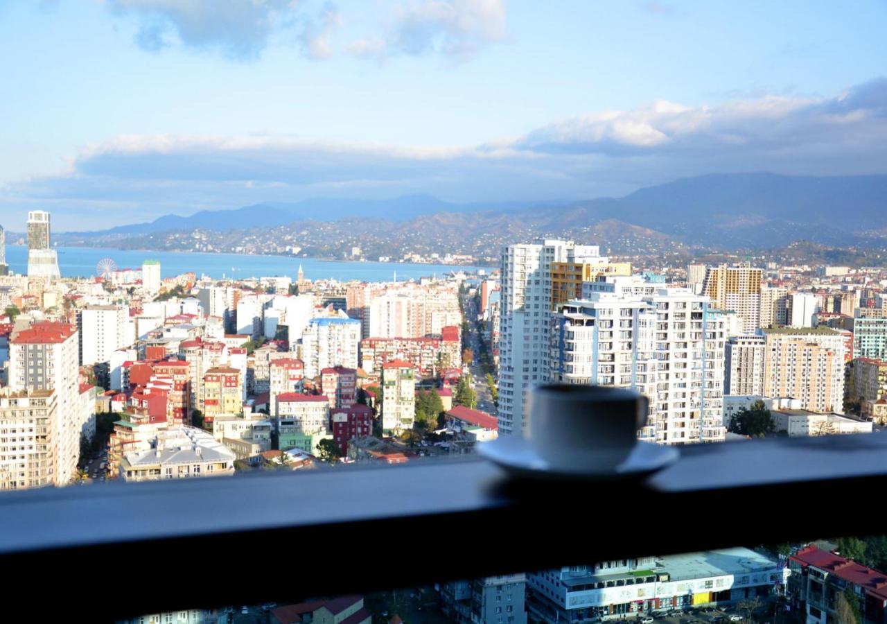 Season Suite Apart-Hotel バトゥーミ エクステリア 写真